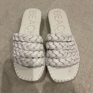 White beach by Matisse sandals - size 9